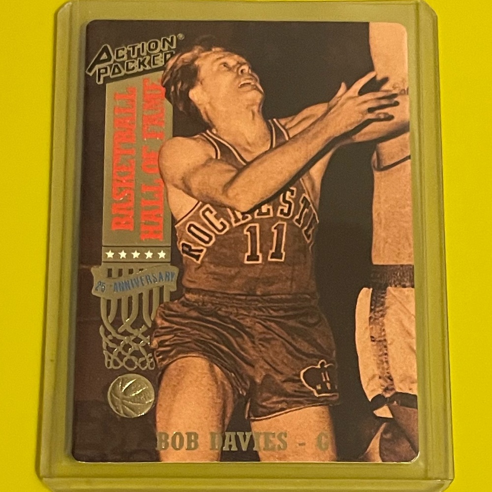 Bob Davies #25 1993-94 Action Packed [Hall Of Fame] Basketball Trading Card